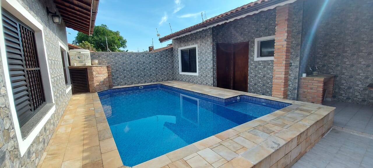 #2576 - Casa para Venda em Peruíbe - SP