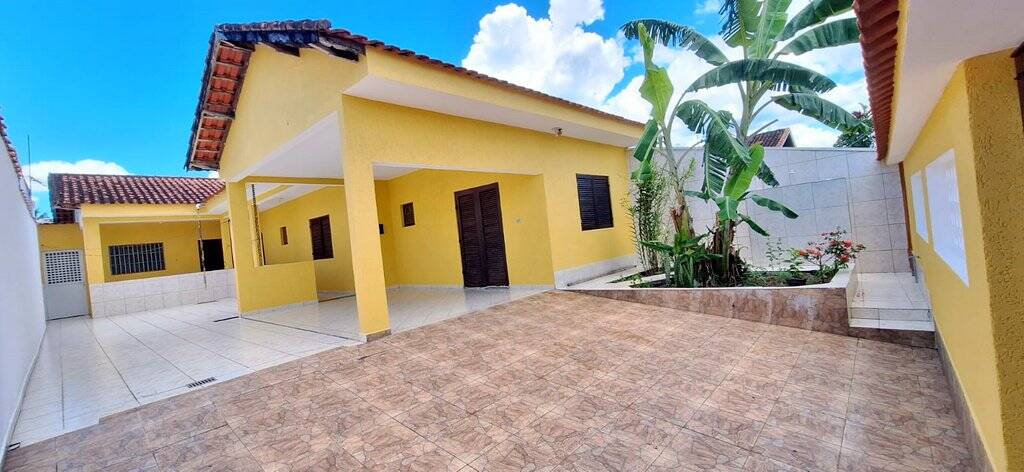 CASA 3 DORM. SENDO UMA SUITE, ESPAÇO PRA PISCINA OPORTUNIDADE