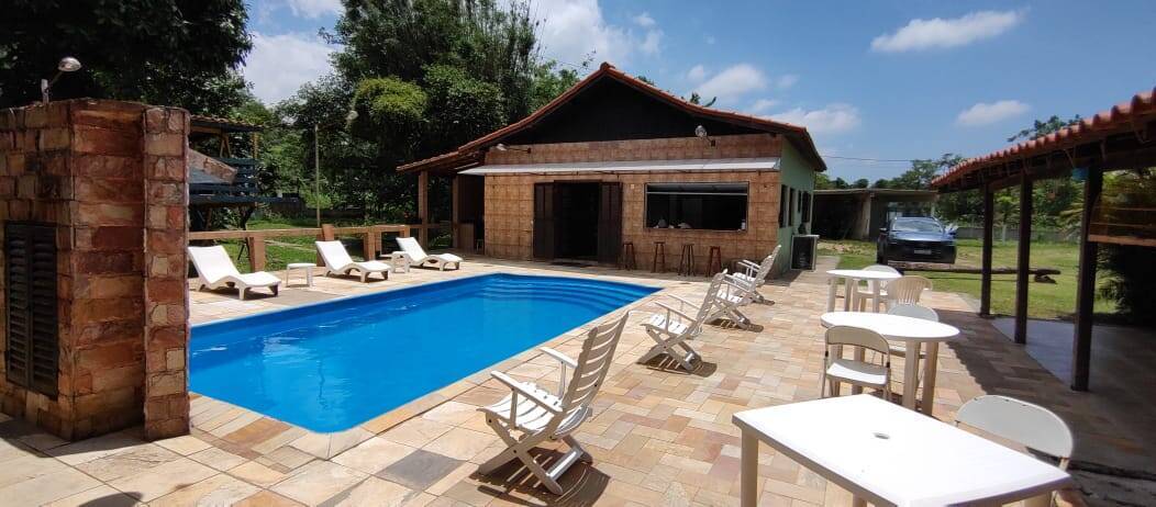 Chácara à venda com 3 quartos, 250m² - Foto 2