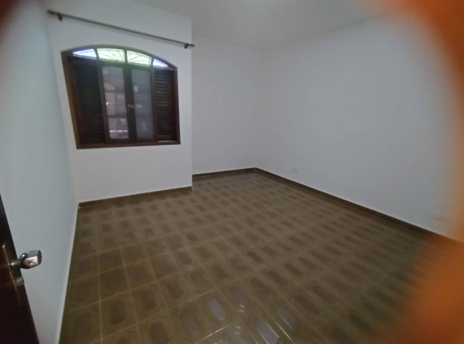 Casa para alugar com 3 quartos, 173m² - Foto 13