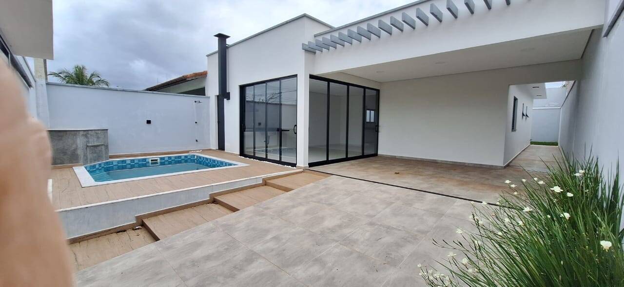 #2817 - Casa para Venda em Peruíbe - SP