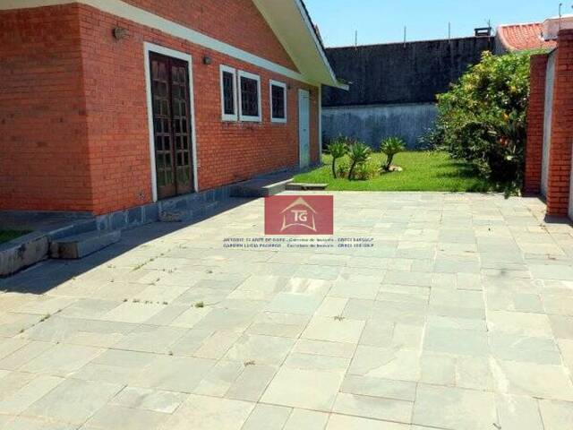 #2549 - Casa para Venda em Peruíbe - SP