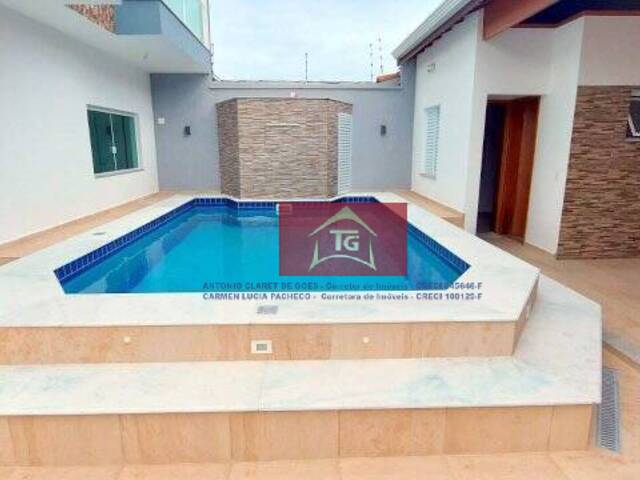 Casa para Venda em Peruíbe - 4