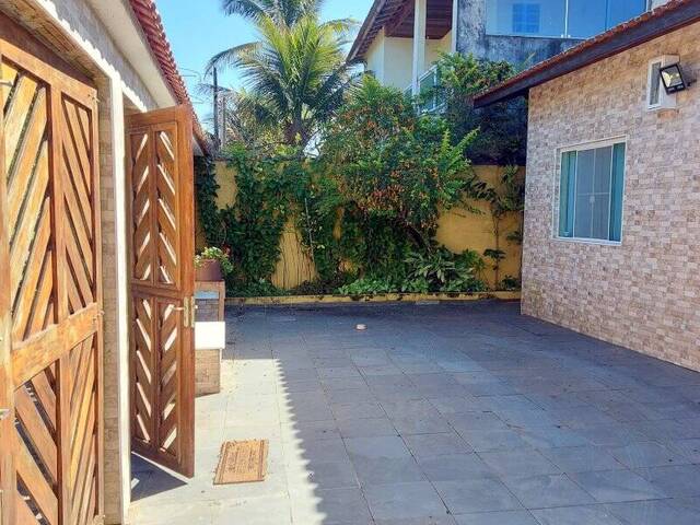 #2670 - Casa para Venda em Peruíbe - SP