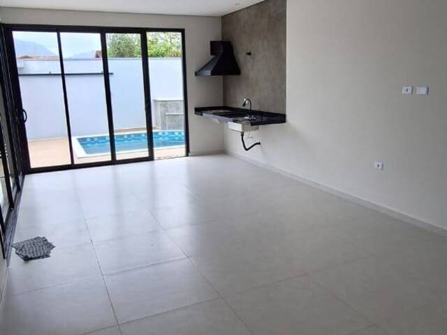 Casa para Venda em Peruíbe - 4